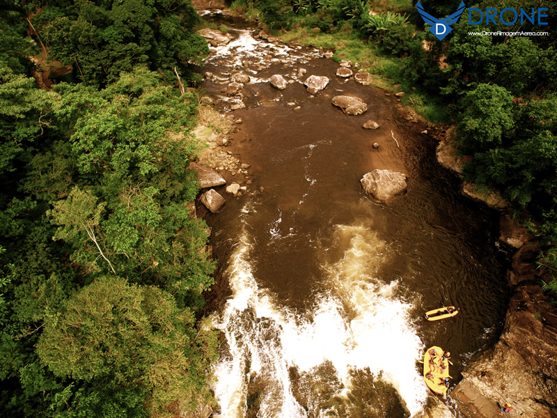 fotografia aéreas rafting lumiar com drone